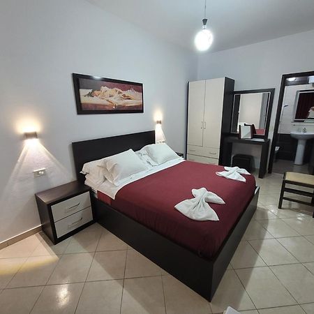 Haris Hotel Vlorë Exteriör bild