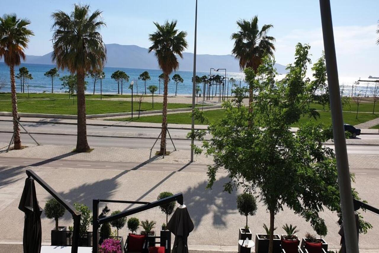 Haris Hotel Vlorë Exteriör bild