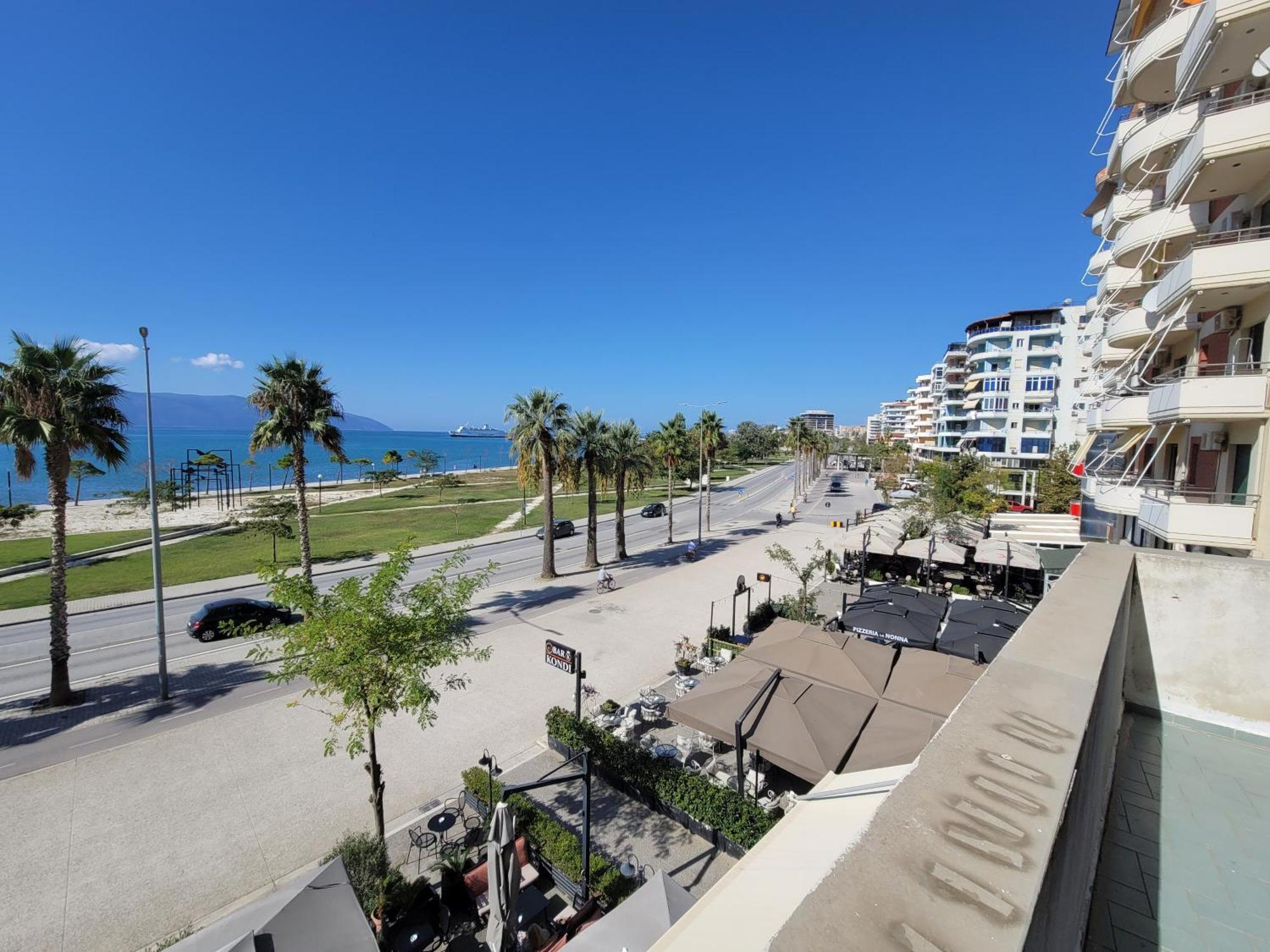 Haris Hotel Vlorë Exteriör bild