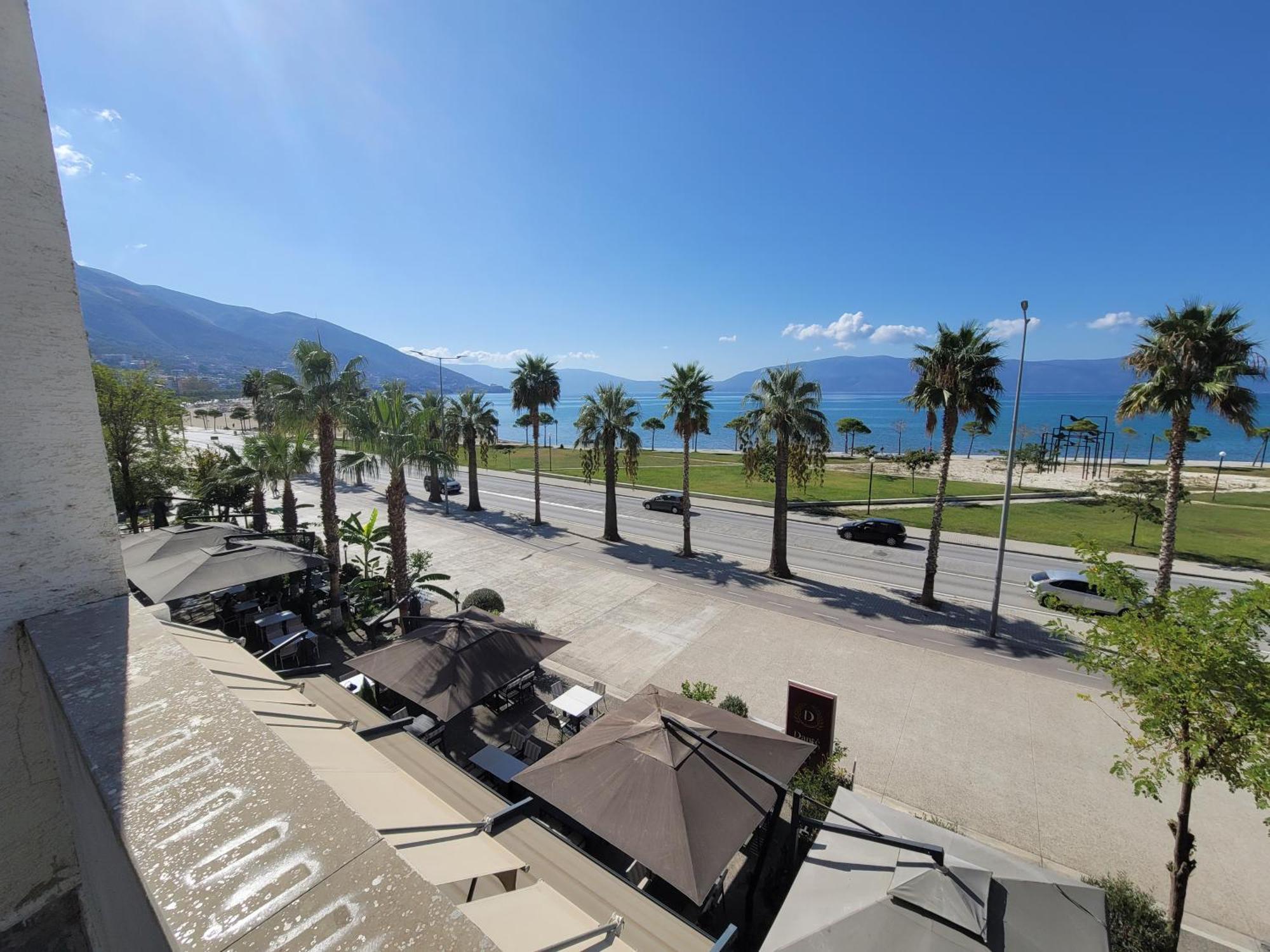 Haris Hotel Vlorë Exteriör bild
