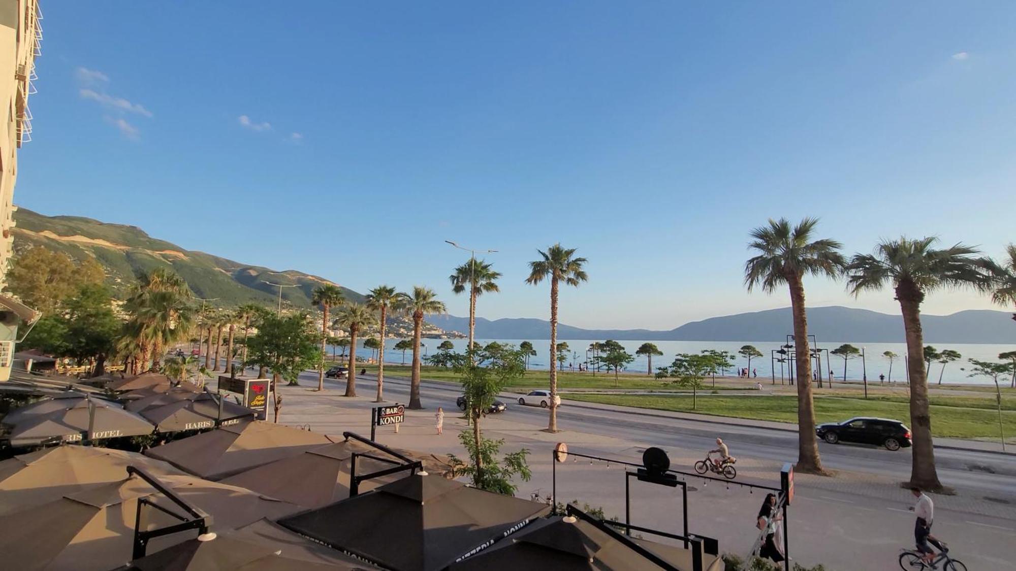 Haris Hotel Vlorë Exteriör bild