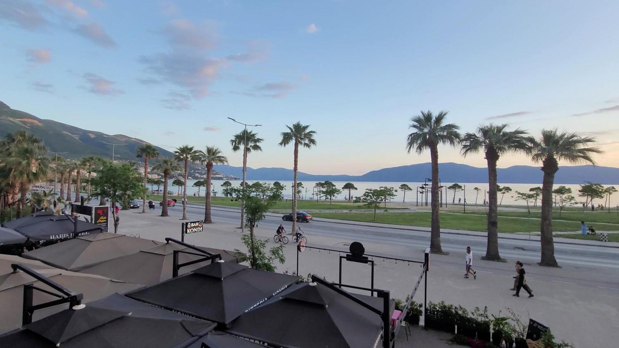 Haris Hotel Vlorë Exteriör bild