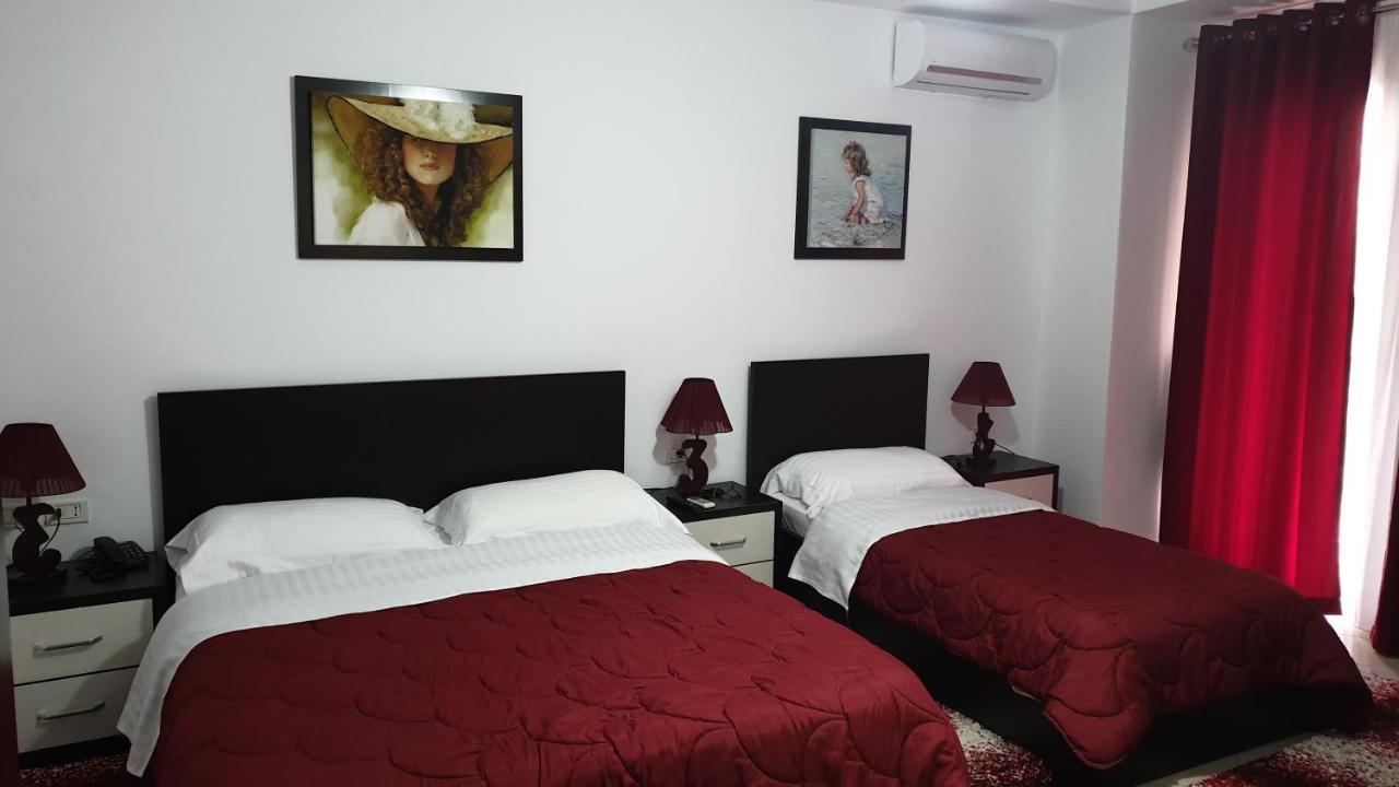 Haris Hotel Vlorë Exteriör bild